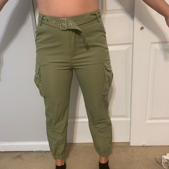 Nasty Gal Belted Cargo Trouser in sage - Picture 3 of 5